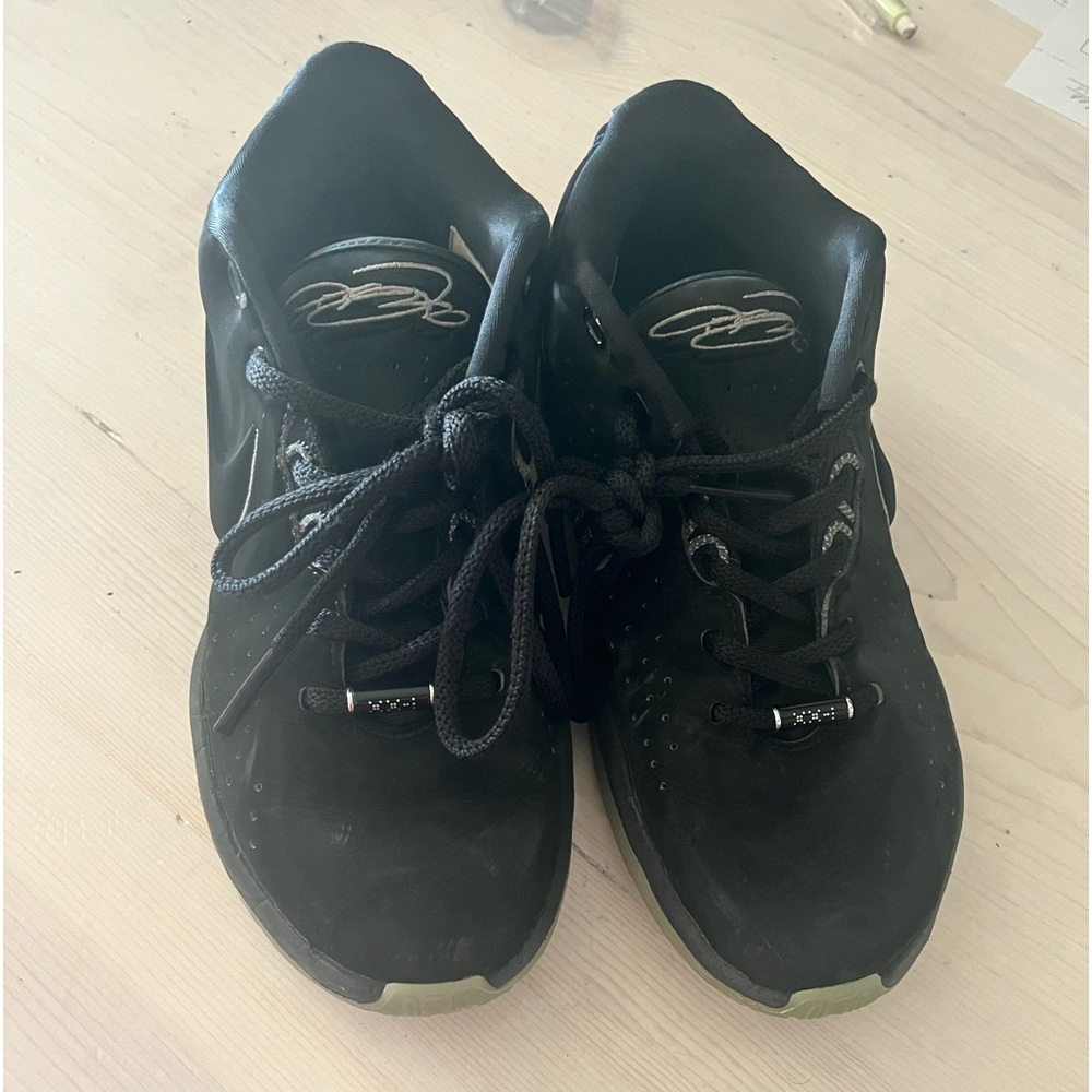 Lebron XXI Basketball shoes. Worn for one season, inside only. Great condition!